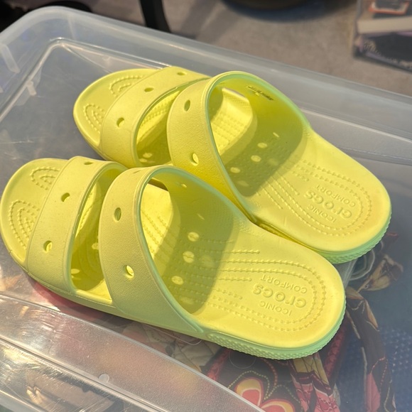 Crocs adult Yellow Slide Sandals - Picture 1 of 4